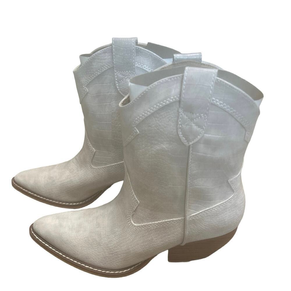 ARIDER GIRL NWB Dolce Croco Light Gray Western Ankle Boots 8 Cowgirl Festival